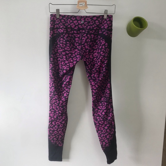 Lululemon Drop It Like It’s Hot Tight - Picture 4 of 6